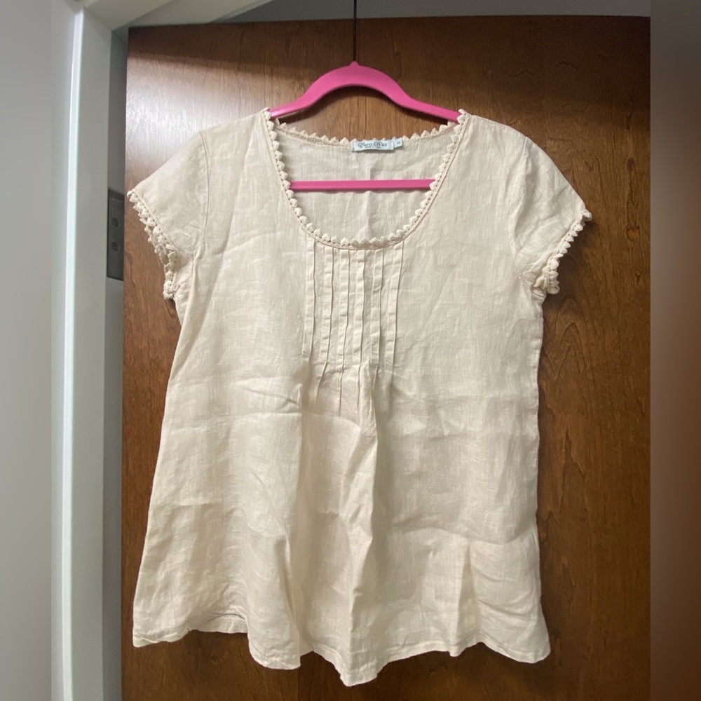 Linen blouse made in Italy.